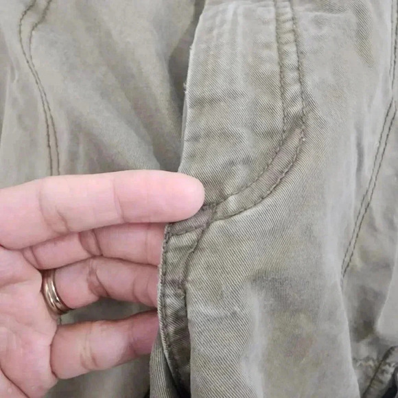 Old Navy Mens Cargo Shorts Khaki Multiple Pockets Serial No ML135 Sz 36 16PT - Picture 8 of 9